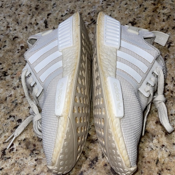 Adidas NMD_R1 - Picture 4 of 8